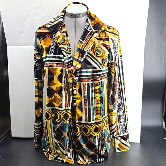 Colorful Geometric Patterned Velvety Shirt Open-front - Picture 3 of 10